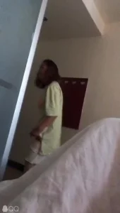良家人妻全身出镜，偷感十足